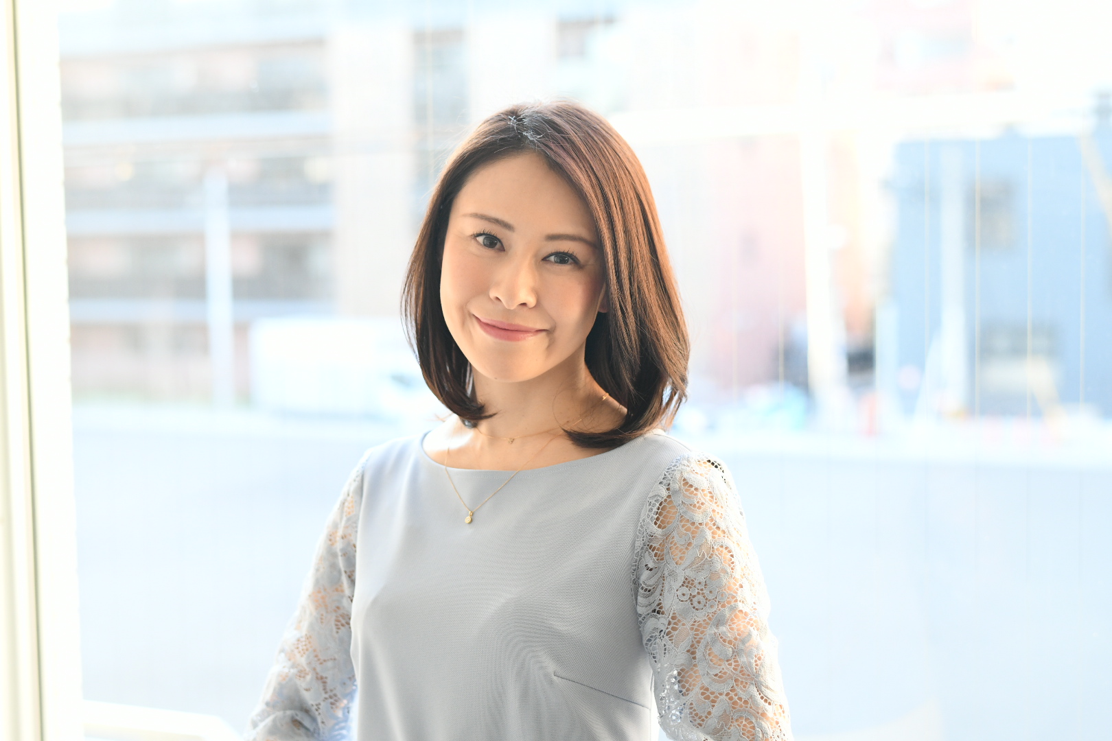 ぺたんとしない、ストレートパーマでうねりの悩みを解決｜えがお美容室奈良店