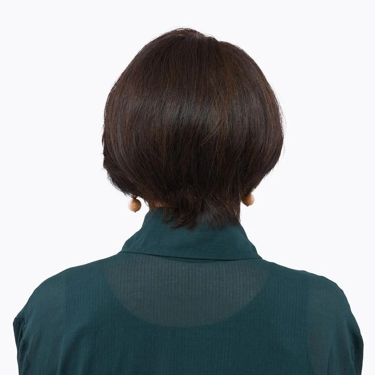 2. シニア世代にふさわしいヘアスタイル