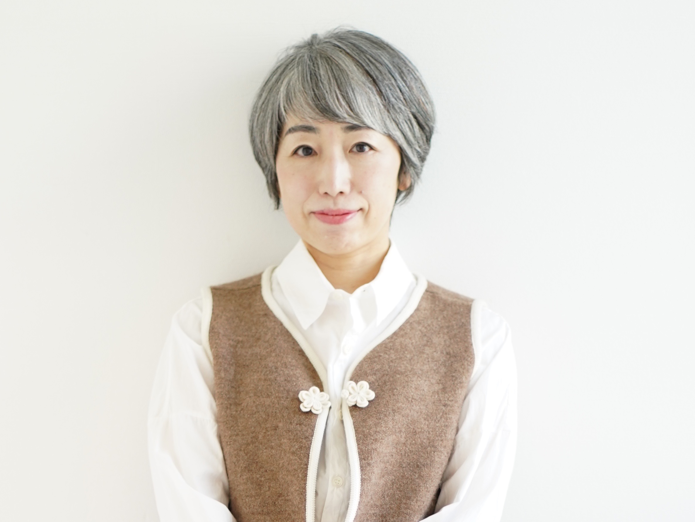 50代からのグレイヘア移行するためのヘアカラー｜えがお美容室奈良店