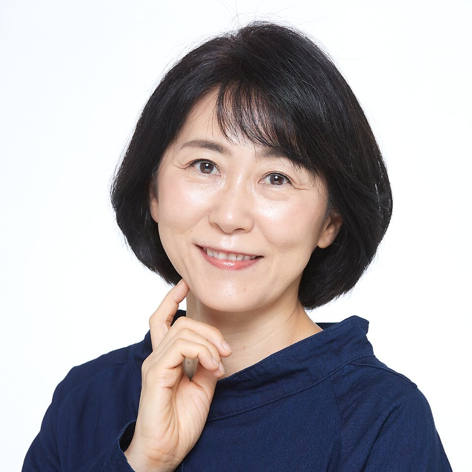 ひし形フォルムで顔まわりとサイドのぺたんこを解消