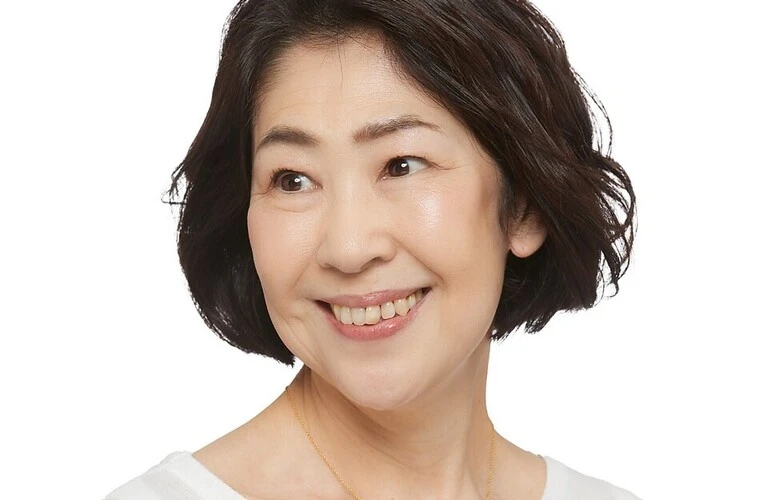 ツヤとまとまりを最小限のすきバサミで実現！