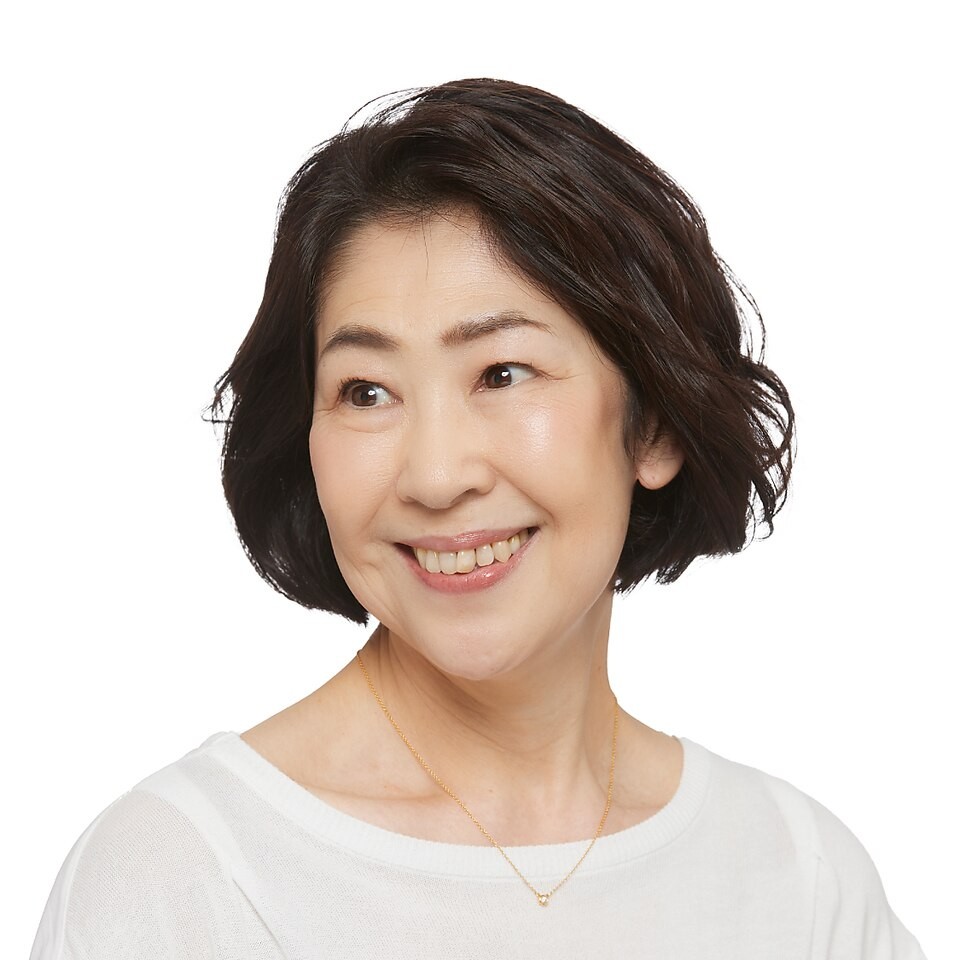 ツヤとまとまりを最小限のすきバサミで実現！