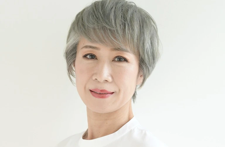 白髪染めを薄めて徐々に明るめヘアカラーに