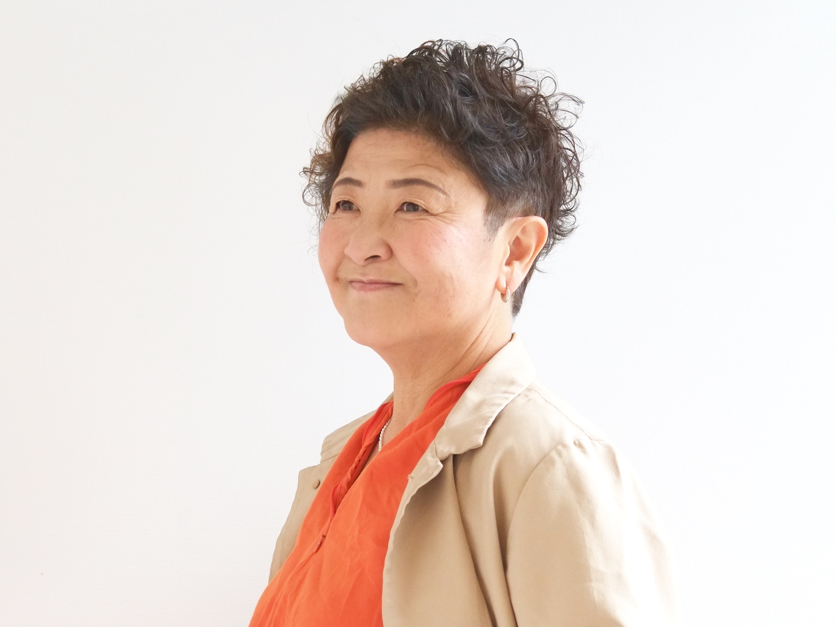 自然な髪の美しさを再発見する似合わせカット