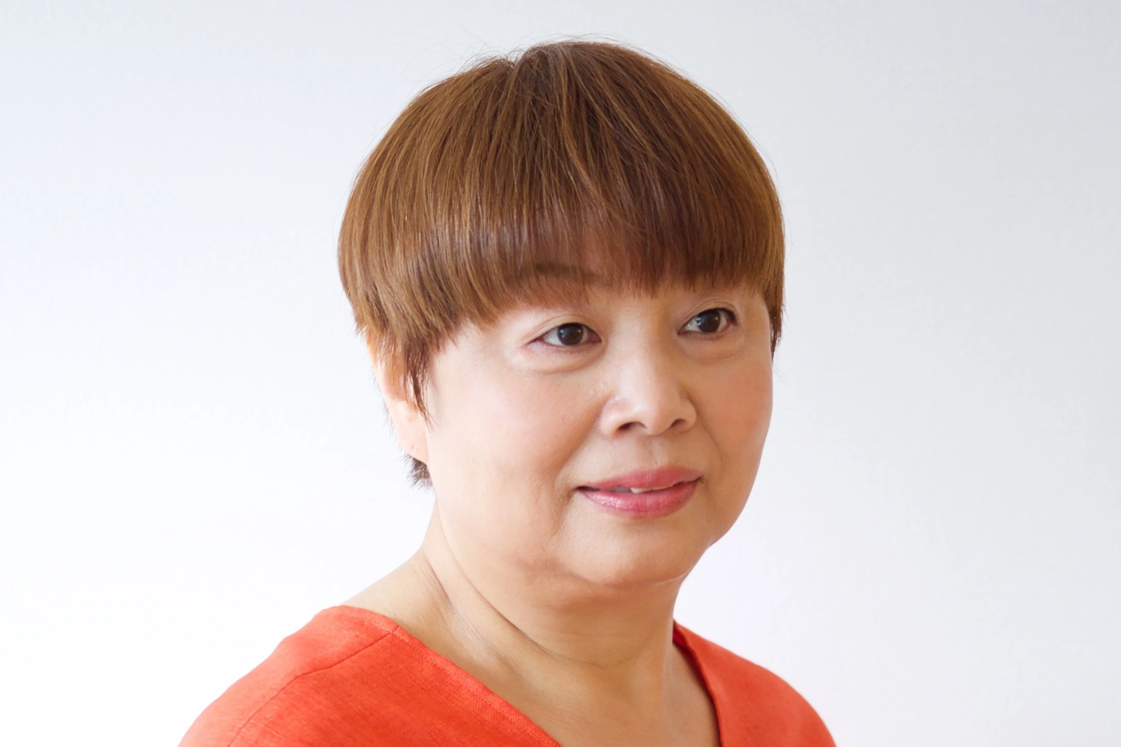 2. グレイヘアカラーの魅力