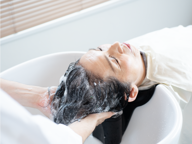 育毛効果を最大限に引き出す、極上のヘッドスパ体験をあなたに｜えがお美容室 奈良店